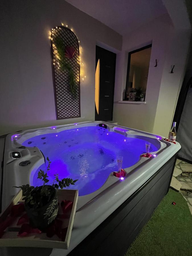 Chambre Au Calme Avec Spa Privatif Gratuit Sud Aveyron Les Palmiers Des Causses Saint-Rome-de-Tarn Dış mekan fotoğraf